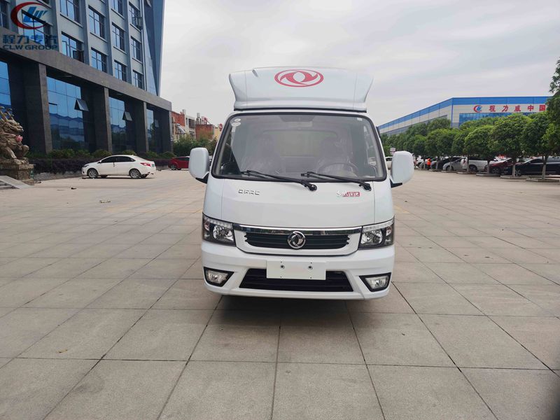 藍牌東風途逸掃路車